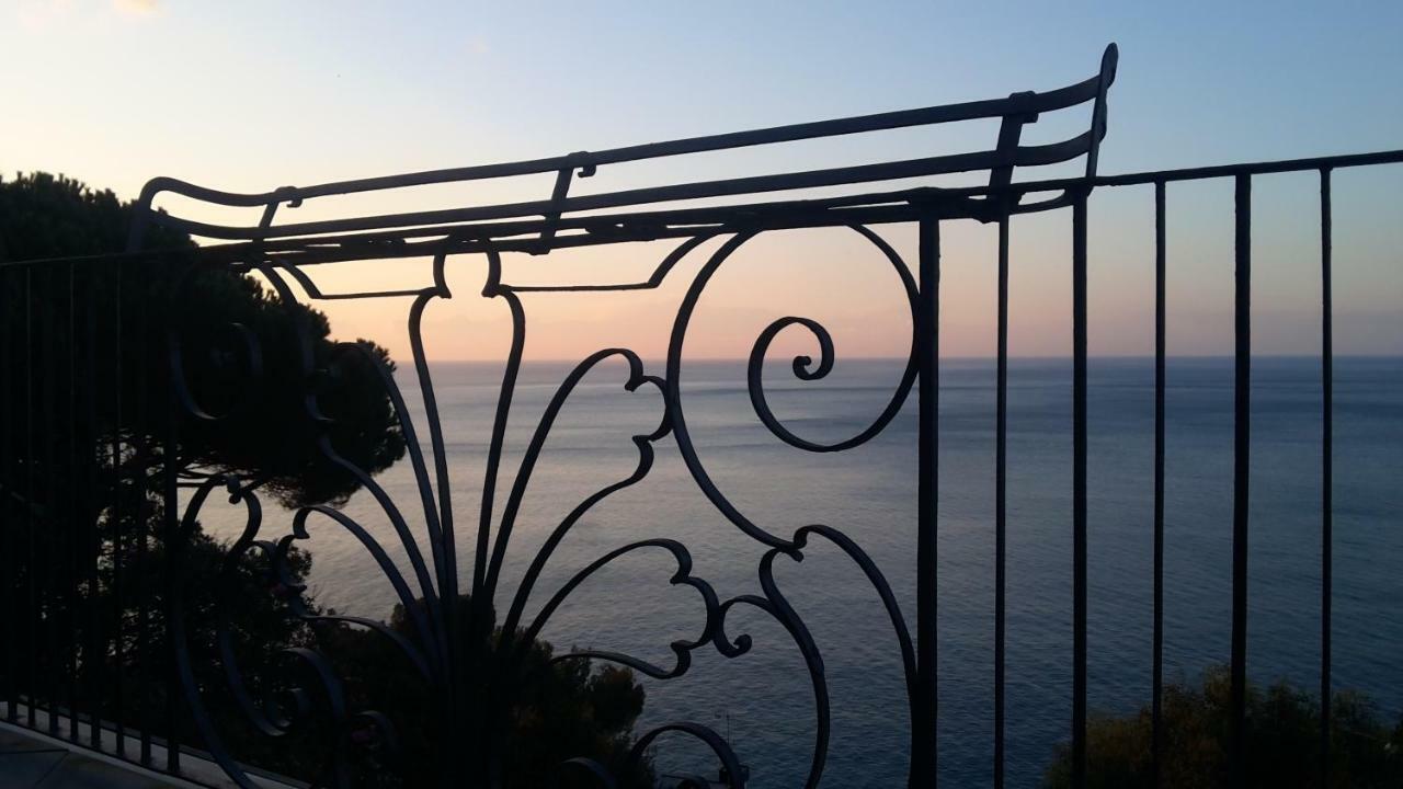 Villa Eliodora - Due Appartamenti Arenzano Luaran gambar