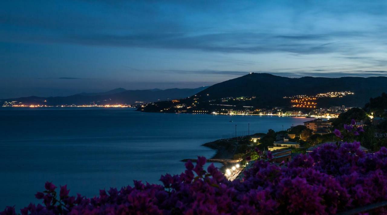 Villa Eliodora - Due Appartamenti Arenzano Luaran gambar